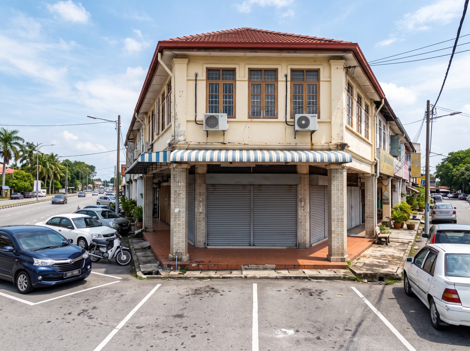 Kedai 2 Tingkat Pusat Bandar